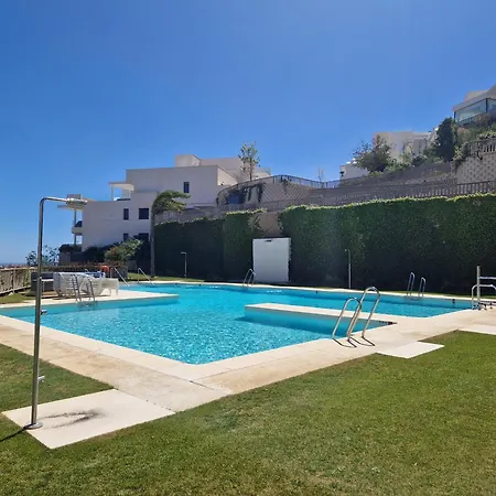 Apartment 2nd Floor Large Terrace & Pool Views Casa Banderas