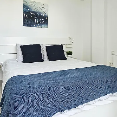 2nd Floor Large Terrace & Pool Views Casa Banderas Apartment *