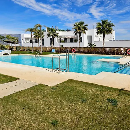 2nd Floor Large Terrace & Pool Views Casa Banderas *