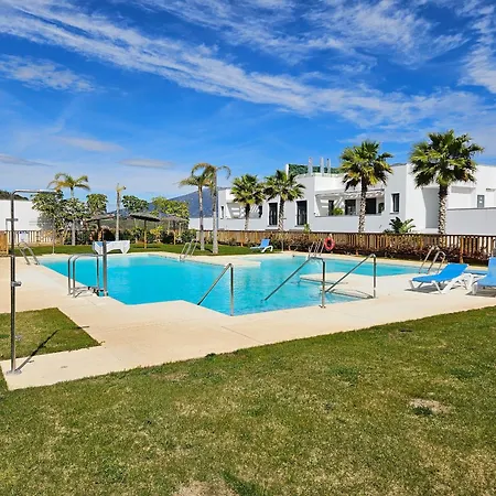 Apartment 2nd Floor Large Terrace & Pool Views Casa Banderas