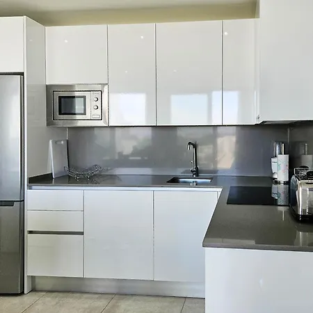 2nd Floor Large Terrace & Pool Views Casa Banderas Apartment *