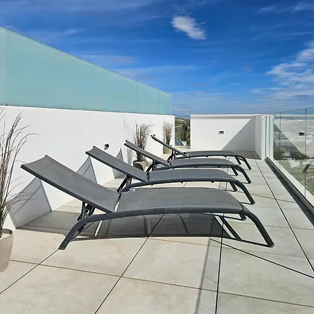 2nd Floor Large Terrace & Pool Views Casa Banderas Apartment