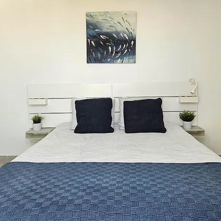 Apartment 2nd Floor Large Terrace & Pool Views Casa Banderas *
